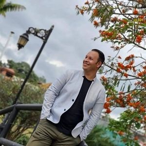 Meet your Posher, Jose